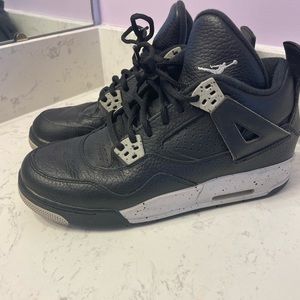Air Jordan 4 Retro “Oreo” size 5.5 kids/ 7 womens